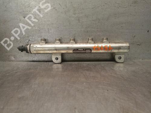 Used Injection rail Injection rail 28003337 28003337