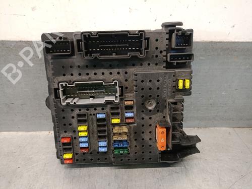 Used Fuse box VOLVO S60 I (384) D5 (163 hp) 27180142