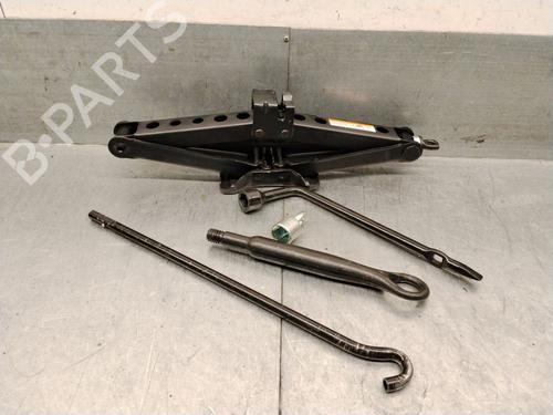 other-toyota-highlander-gsu7_-axuh7_-txua7_-2019-36996723 main image
