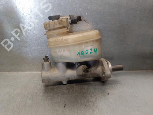 Used Brake master cylinder TOYOTA AVENSIS (_T22_) 1.8 VVT-i (ZZT221_, ZZT221R) (129 hp) 15831395