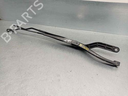 Used Front windshield wiper arm OPEL VECTRA C GTS (Z02) 1.9 CDTI (F68) (120 hp) 9585943