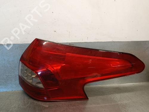 Used Right taillight Right taillight 37154564 37154564