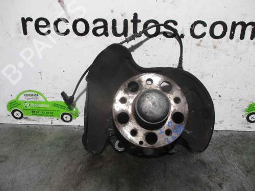 Used Left front steering knuckle MERCEDES-BENZ C-CLASS (W203) [2000-2007]  2998160