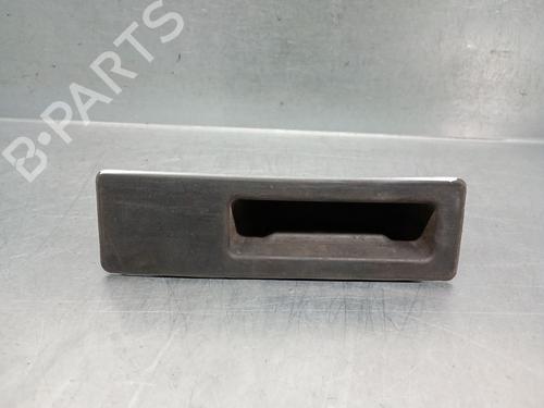 Używane Klamka klapy tylnej / bagażnika BMW X4 (F26) xDrive 35 d (313 hp) 30082177