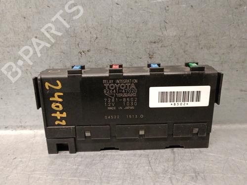 Caixa de fusíveis TOYOTA AVENSIS Saloon (_T27_) 2.0 D-4D (WWT271_) (143 hp) 30615496
