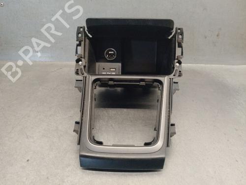 Used Middle console HYUNDAI ELANTRA V Saloon (MD, UD) [2010-2017]  32165436