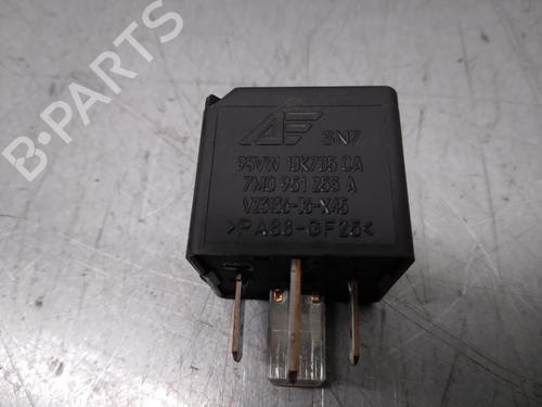 Used Electronic module VW GOLF IV (1J1) 1.9 TDI (90 hp) 15133533