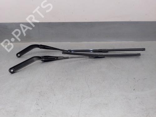 Front windshield wiper arm BMW 1 Convertible (E88)  | BP16936709C143 