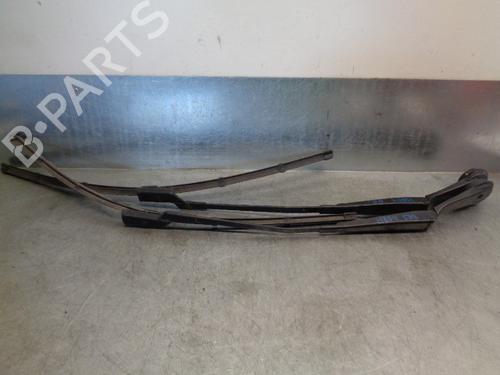 Used Front windshield wiper arm FORD FOCUS III 1.5 TDCi (120 hp) 10125946