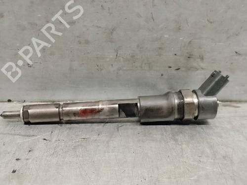 Used Injector TOYOTA YARIS (_P1_) 1.4 D-4D (NLP10_, NLP10R) (75 hp) 21577732