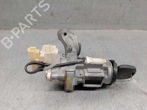 Ratlås/Tændingslås TOYOTA COROLLA Verso (_E12_) 2.0 D-4D (CDE120_, CDE120R) (90 hp) 32091297