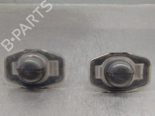 Luz matrícula TOYOTA COROLLA Saloon (_E15_) 2.0 D-4D (ADE150) (126 hp) 32267115