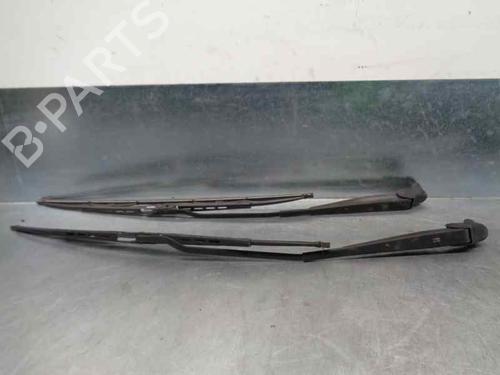 Used Front windshield wiper arm Front windshield wiper arm 7546188 7546188