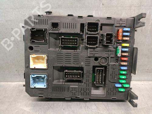 Used Fuse box Fuse box PEUGEOT 308 I (4A_, 4C_) 1.4 16V (95 hp) 34187081 34187081