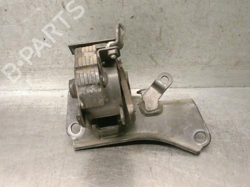 Used Engine mount TOYOTA COROLLA Verso (ZER_, ZZE12_, R1_) 2.2 D-4D (AUR10_, AUR10R) (136 hp) 30507657