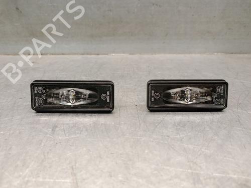 Used Licence plate light PEUGEOT 3008 II SUV (MC_, MR_, MJ_, M4_) 1.2 THP/ PureTech 130 (MRHNSM, MRHNSU, MRHNSJ, MRHNYW,... (131 hp) 30717699