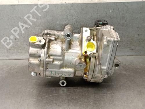 Used AC compressor AC compressor RENAULT ARKANA I (LCM_, LDN_) 1.6 E-TECH 145 (LDMU) (143 hp) 33540772 33540772