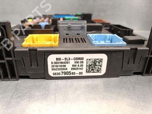 Fuse box PEUGEOT 3008 II SUV (MC_, MR_, MJ_, M4_) 1.5 BlueHDi 130 | BP24398062E1
