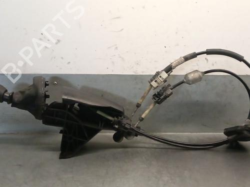 Used Gear lever NISSAN NV400 Van (X62, X62B) dCi 130 (130 hp) 25271703