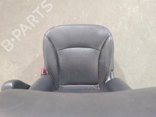 Right front seat MITSUBISHI GRANDIS (NA_W) 2.0 DI-D (NA8W) | BP28209646C16 
