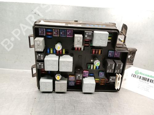 Used Fuse box CHEVROLET AVEO Hatchback (T300) 1.3 D (75 hp) 29812103