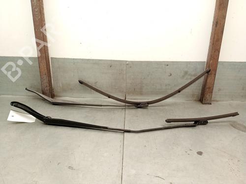 Used Front windshield wiper arm RENAULT CLIO V (B7_) 1.6 E-TECH 140 (B7MU) (140 hp) 29207187