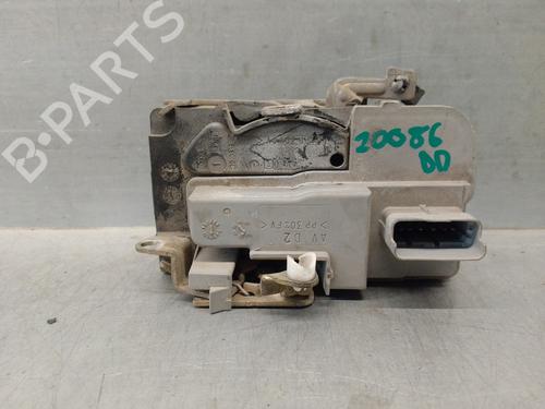 Used Front right lock PEUGEOT 306 Hatchback (7A, 7C, N3, N5) 2.0 HDI 90 (90 hp) 17189807