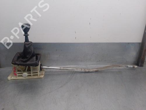 Used Gear lever CHEVROLET AVEO / KALOS Saloon (T250, T255) 1.4 (101 hp) 15674073