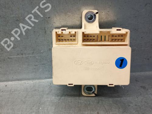 Used Electronic module KIA SPORTAGE II (JE_, KM_) 2.0 CRDi (140 hp) 27892088