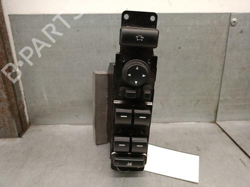 Used Right front window switch LAND ROVER RANGE ROVER III (L322) 3.6 D 4x4 (272 hp) 32403669