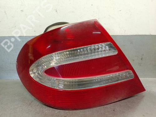 Used Left taillight MERCEDES-BENZ CLK (C209) CLK 320 (209.365) (218 hp) 32116596