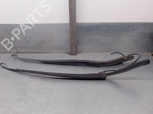 Used Front windshield wiper arm LANCIA PHEDRA (179_) [2002-2010]  17523251