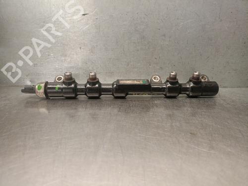 Used Injection rail FORD MONDEO III (B5Y) 2.2 TDCi (155 hp) 30104819