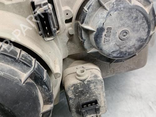 Left headlight SAAB 9-5 Estate (YS3E) 2.3 t | BP32035394C28 