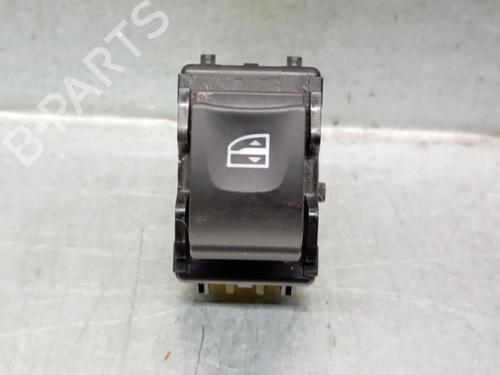 Pulsantiera anteriore destra DACIA JOGGER (RK_) 1.0 TCe 90 ECO-G (RKMT) (91 hp) 29324963