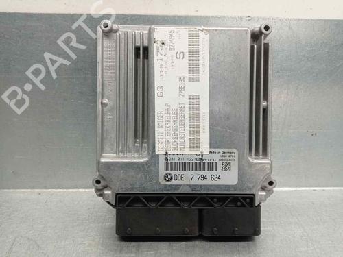 Used Engine control unit (ECU) BMW 3 (E46) 320 d (150 hp) 10745829