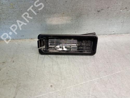 Éclairage de plaque d'immatriculation VW GOLF VIII (CD1, DA1) [2019-2026]  31888741