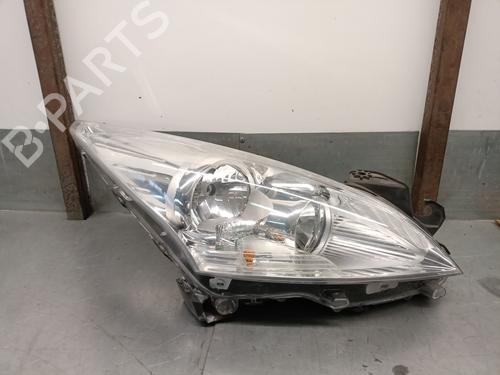 Used Right headlight PEUGEOT 5008 (0U_, 0E_) 1.6 HDi (112 hp) 31801002