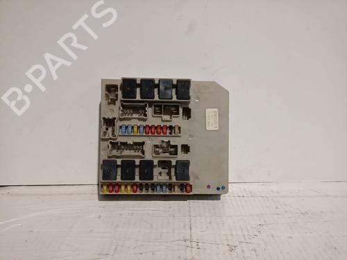 Used Fuse box RENAULT CLIO III (BR0/1, CR0/1) 1.5 dCi (BR17, CR17) (86 hp) 22932182