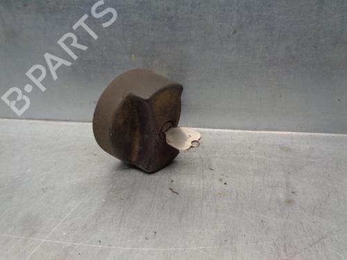 Used Fuel flap LAND ROVER DEFENDER Station Wagon (L316) 2.5 TDI 4x4 (L316) (113 hp) 9532005