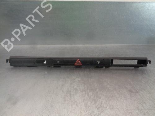 Used Warning switch AUDI A8 D3 (4E2, 4E8) 3.0 TDI quattro (233 hp) 10331588