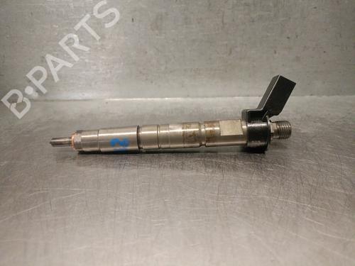 Used Injector BMW 5 (F10) 530 d (245 hp) 30104829