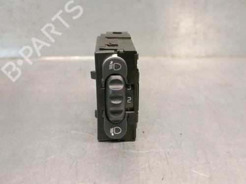 Used Headlight switch SMART FORFOUR Hatchback (453) electric drive / EQ (453.091) (56 hp) 26665065