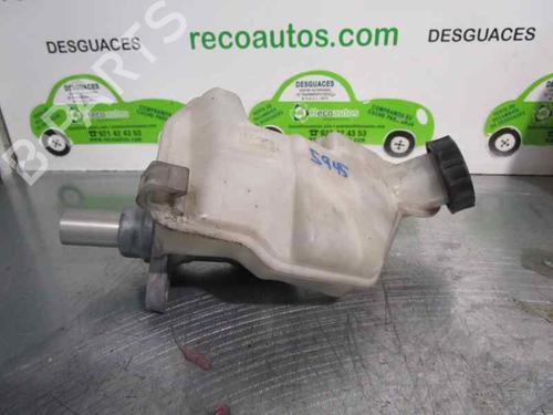 Used Brake master cylinder FORD FIESTA V (JH_, JD_) 1.6 TDCi (90 hp) 2115111