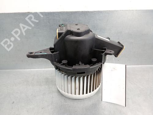 Heater blower motor FIAT 500L (351_, 352_) 1.3 D Multijet (199.LYM11, 199.LYM1A) 77366898 | 77366898 | DENSO