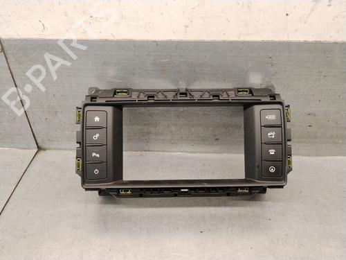 switch-jaguar-xe-x760-2015-38510051 main image