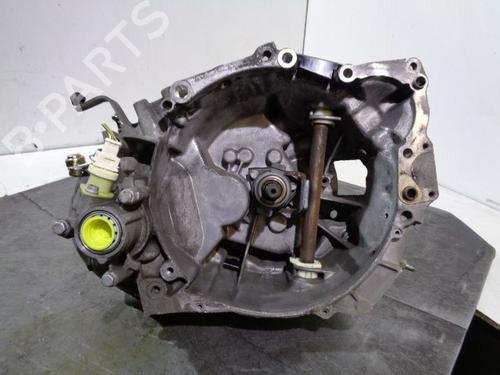 Used Gearbox CITROËN XSARA (N1) 1.9 D (70 hp) 8902410