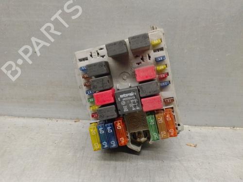 Used Fuse box FIAT PUNTO (188_) 1.3 JTD 16V (70 hp) 29288392
