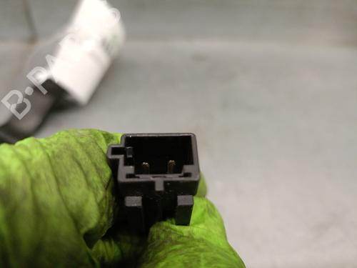 Seat buckle RENAULT CLIO III (BR0/1, CR0/1) 1.5 dCi (BR17, CR17) | BP32419832I32