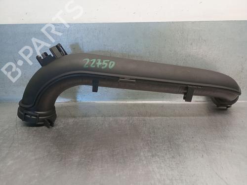Rør VW TOURAN (5T1) 1.4 TSI (150 hp) 27176163